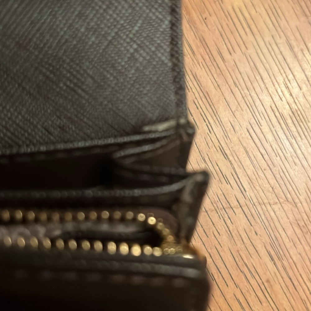 EUC Michael Kors Snap Wallet - Picture 6 of 6